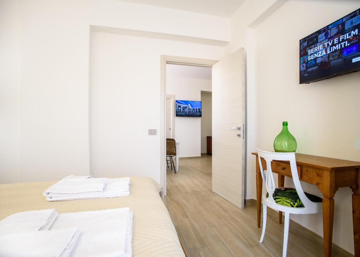 Central Station Apartments - Fanale Rentals ปาแลร์โม ภายนอก รูปภาพ