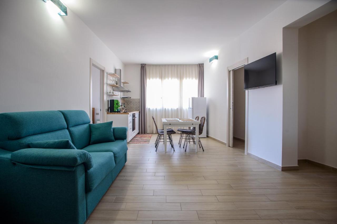 Central Station Apartments - Fanale Rentals ปาแลร์โม ภายนอก รูปภาพ